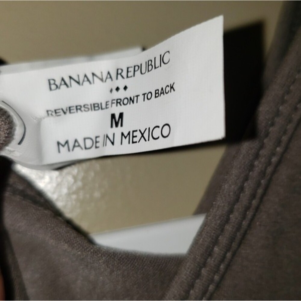 Banana Republic Ladies Reversible Taupe Tank. Size Medium Excellent Condition! - Picture 3 of 4